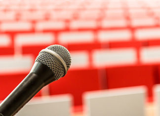 Przemówienia publiczne – jak zwalczyć swój lęk i dobre przemawiać